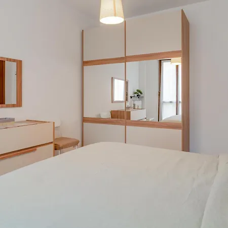 Cozy Serrano Turijn